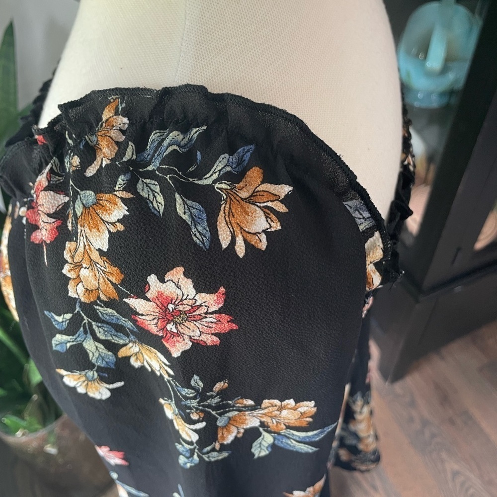 Super Cute Floral Dress - Picture 2 of 10